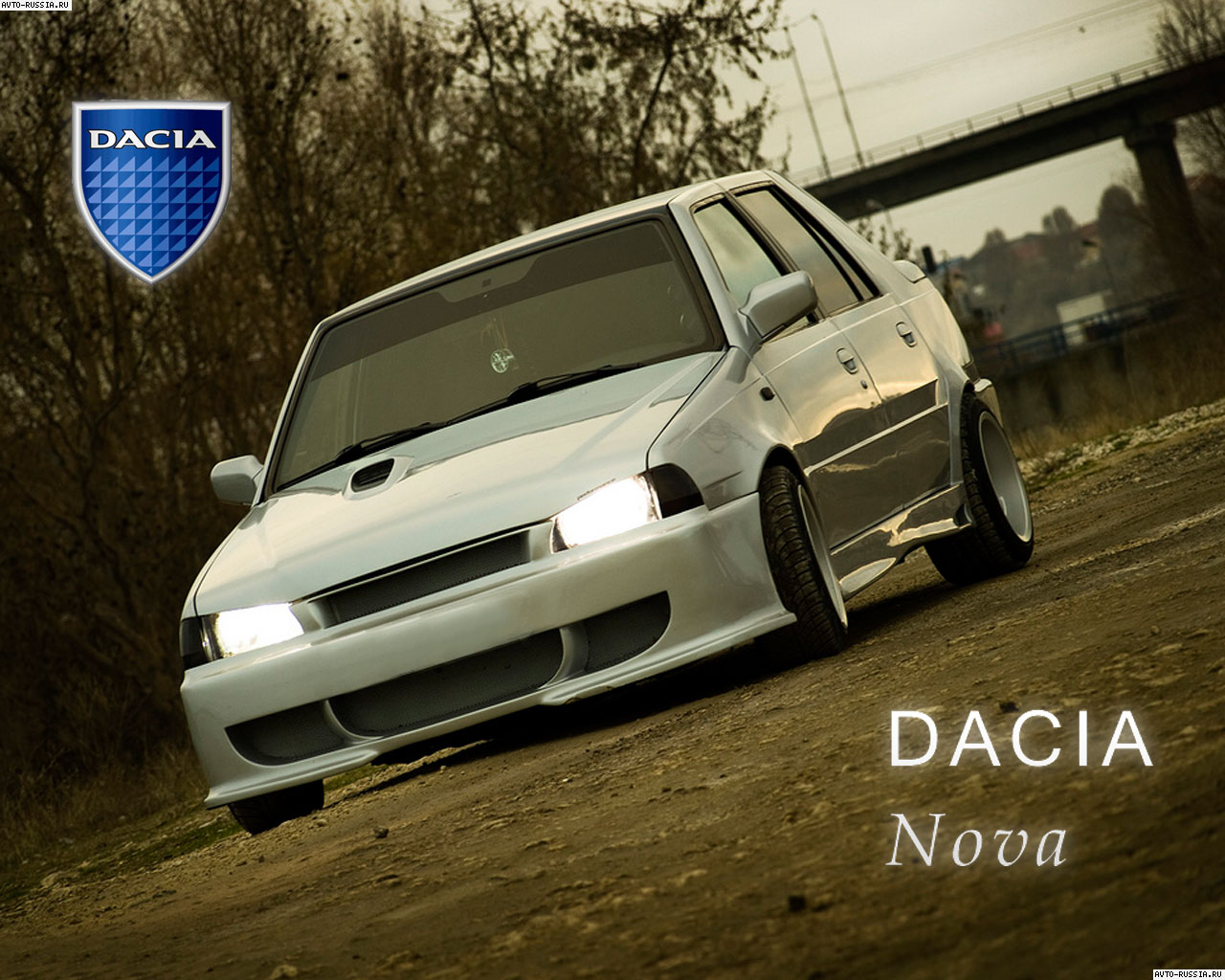 Обои Dacia Nova 1280x1024