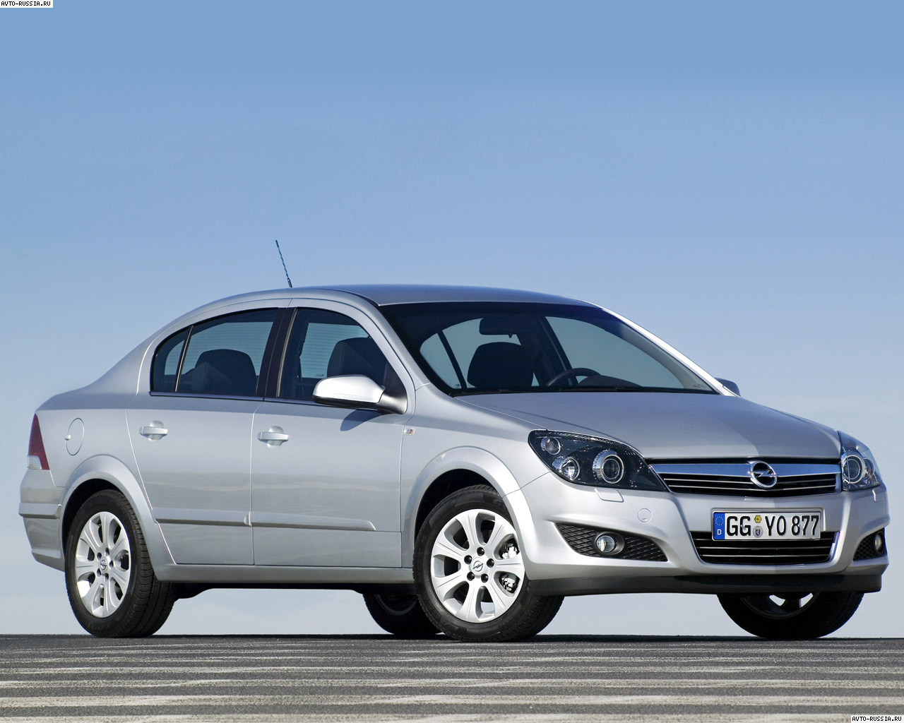 Обои Opel Astra Family Sedan 1280x1024