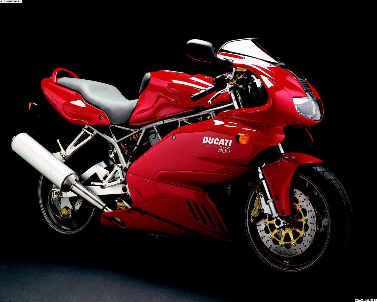 Обои Ducati 900 SS 1280x1024