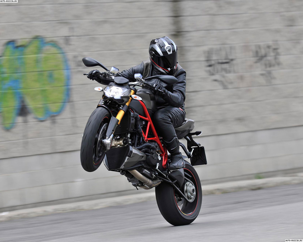 Обои Ducati Streetfighter 848 1280x1024