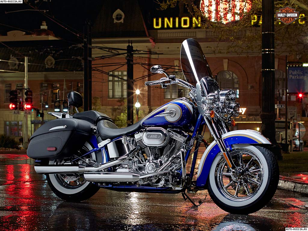 Обои Harley-Davidson CVO Softail Deluxe 1024x768