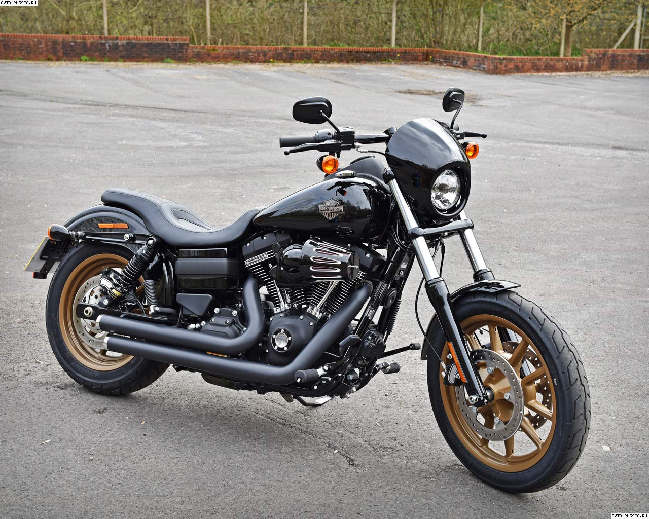 Обои Harley-Davidson Low Rider S 1280x1024