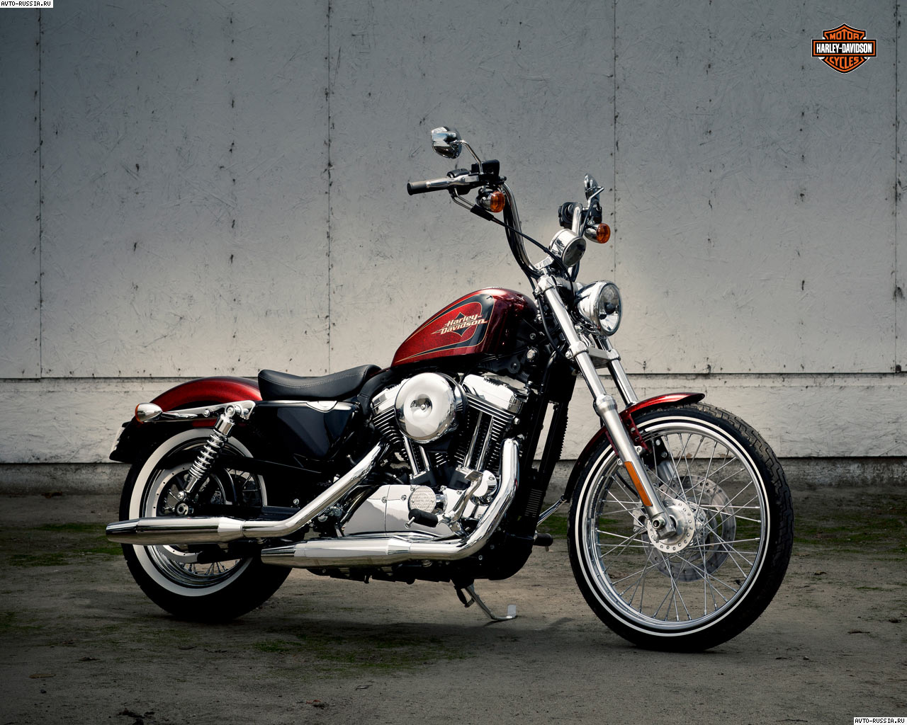 Обои Harley-Davidson Seventy-Two 1280x1024