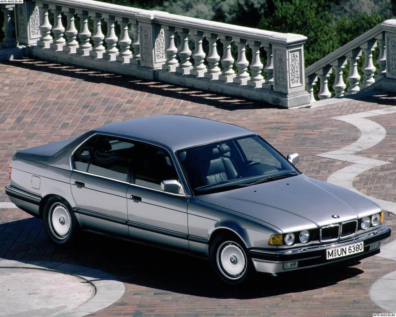 Обои BMW 7-series E32 1280x1024