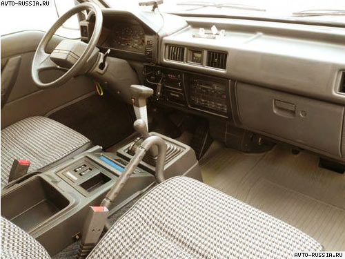 Фото 5 Mitsubishi Delica III 2.5 D MT 4WD