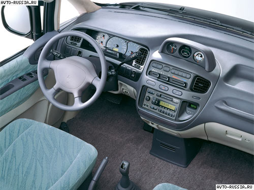 Фото 5 Mitsubishi Delica IV 3.0 AT 4WD