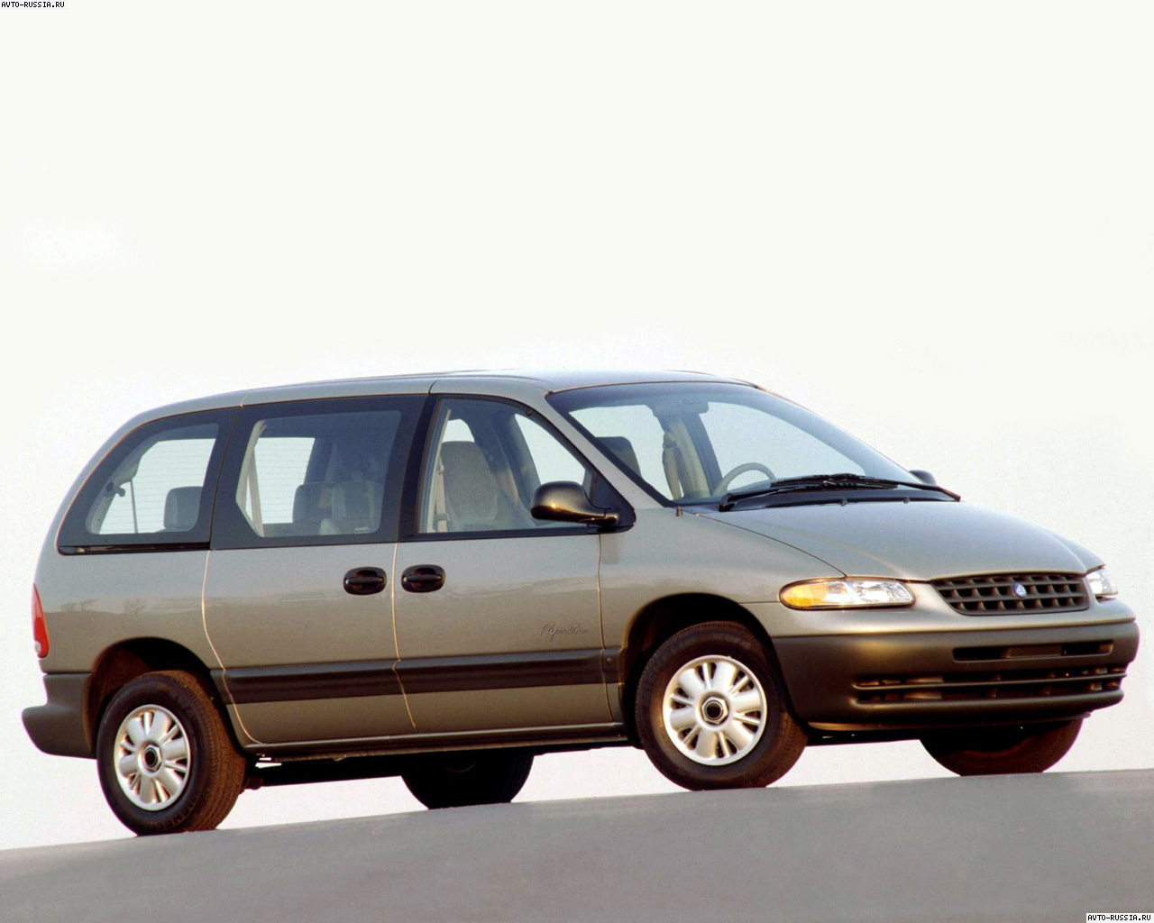 2004 plymouth voyager mpg