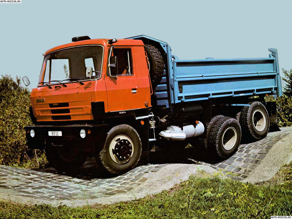 Обои Tatra T815 1024x768