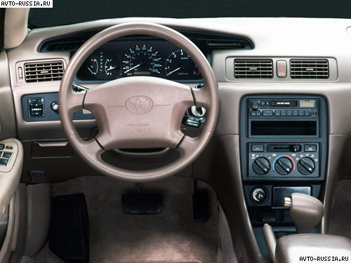 Toyota Camry IV