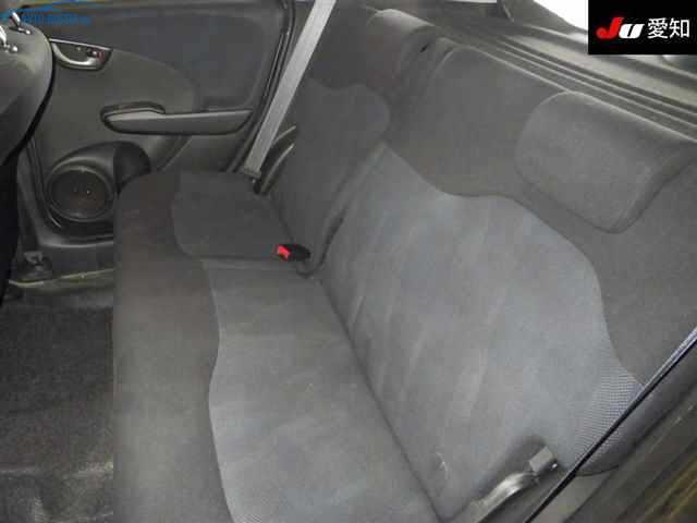 Фото №4 Honda Fit - 943 000 руб.