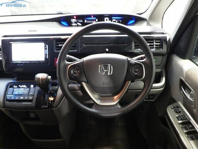 Фото №3 Honda Stepwgn - 1 562 000 руб.