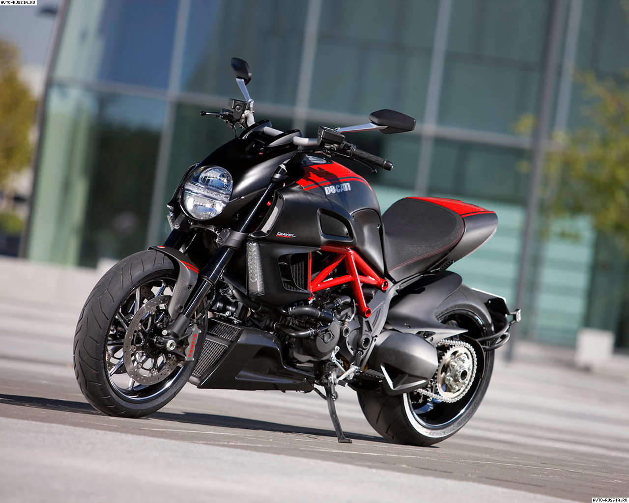 Обои Ducati Diavel Carbon 1280x1024