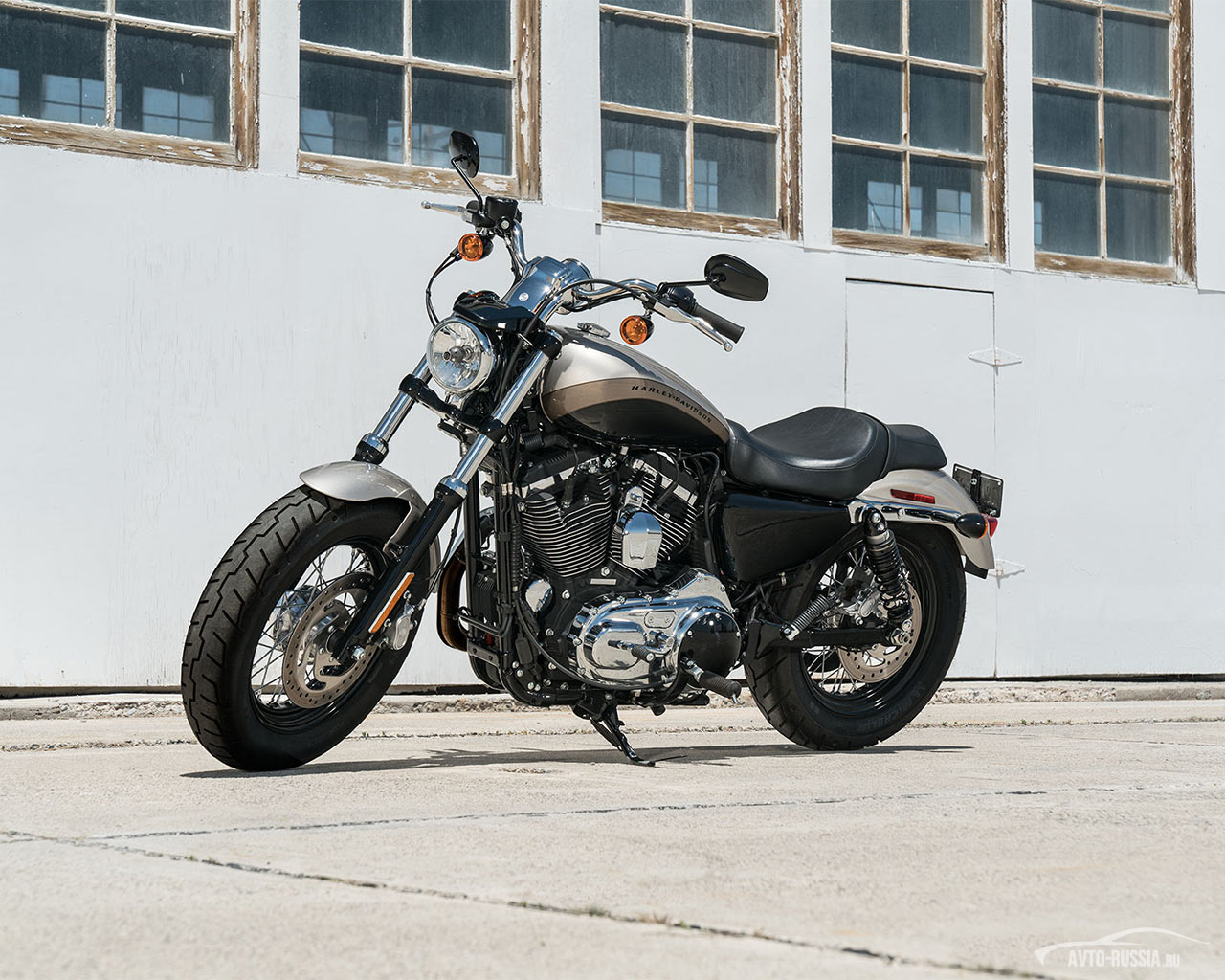 Обои Harley-Davidson 1200 Custom 1280x1024