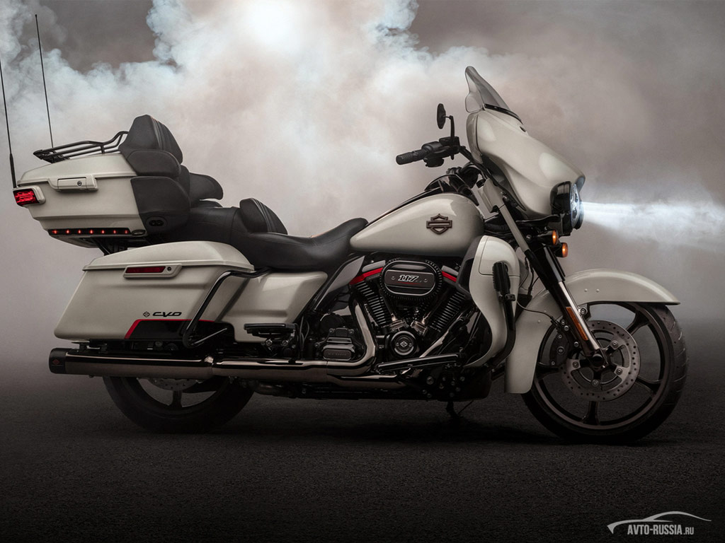 Обои Harley-Davidson CVO Limited 1024x768